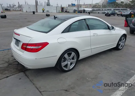 2013 Mercedes-Benz E 350 из США, поврежденный, VIN WDDKJ5KB9DF200871
